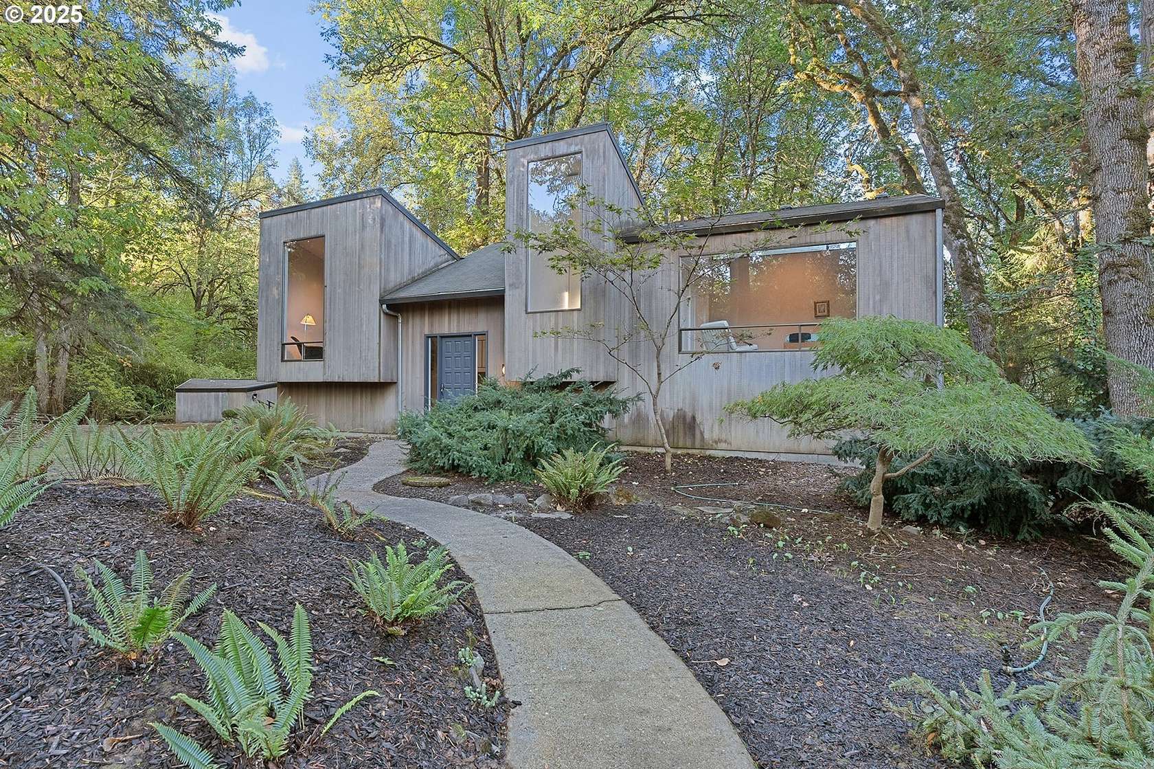 2 Acres of Residential Land with Home for Sale in Salem, Oregon