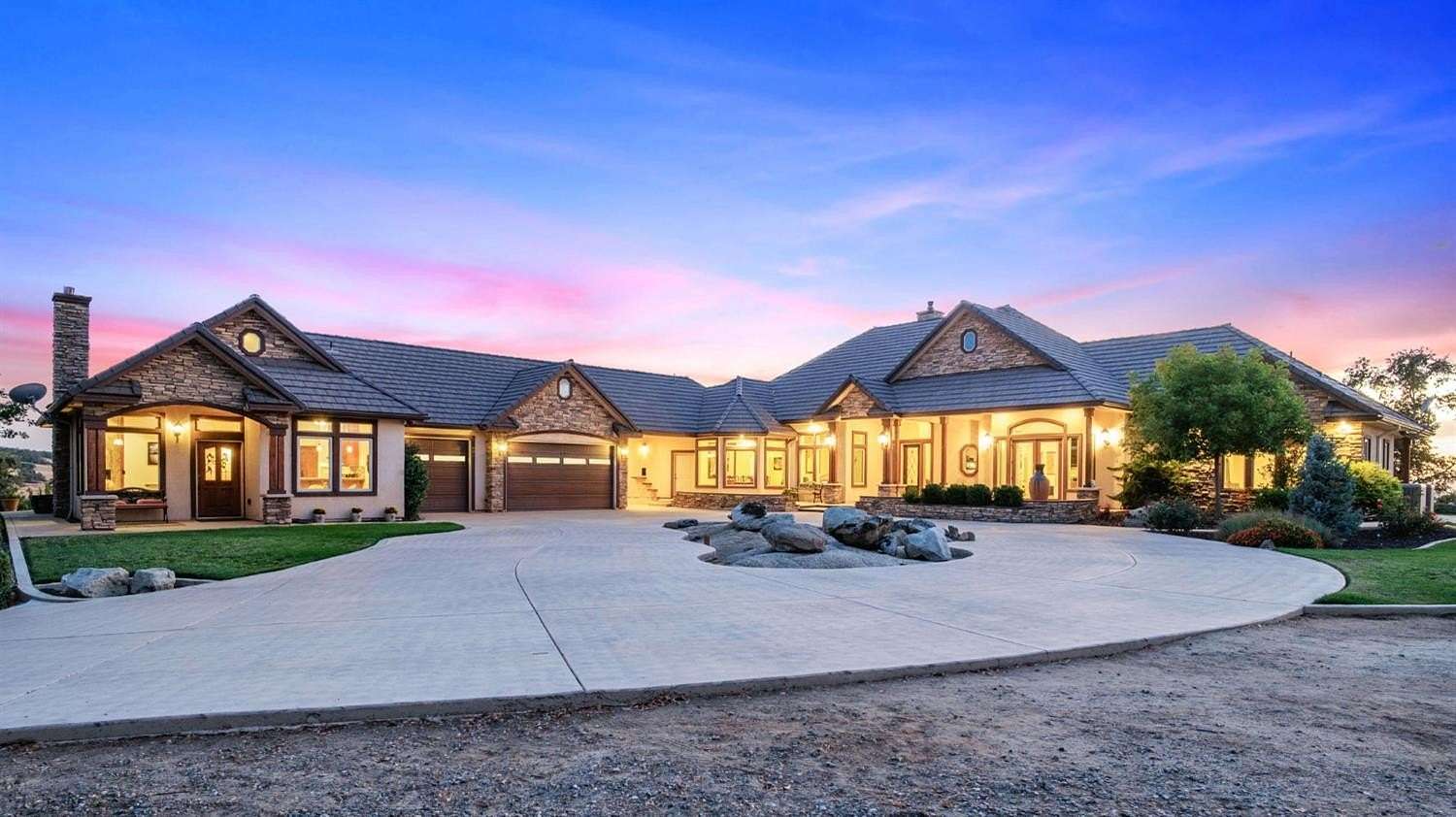 39 Acres of Land with Home for Sale in Raymond, California