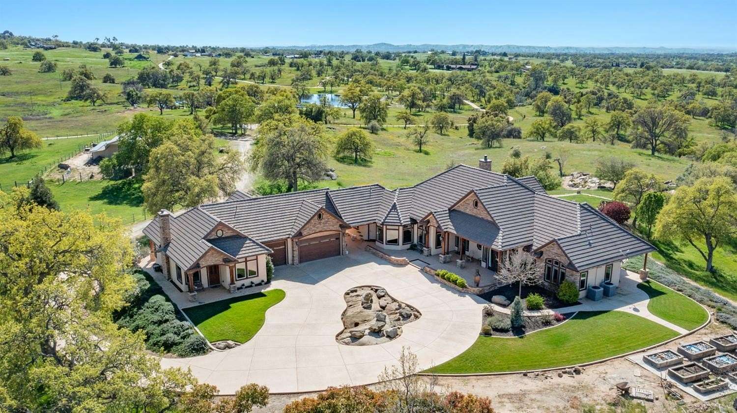 39 Acres of Land with Home for Sale in Raymond, California