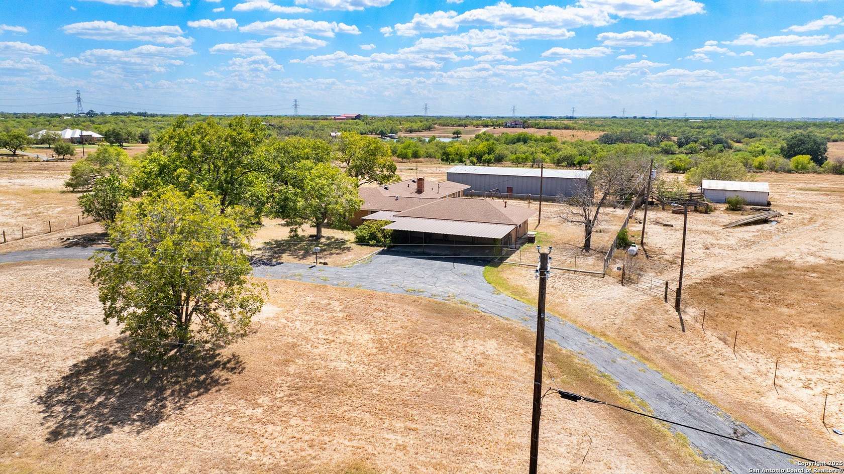 48 Acres of Improved Land for Sale in Floresville, Texas