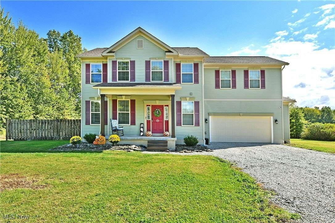 7.82 Acres of Residential Land with Home for Sale in Cortland, Ohio