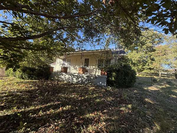 1.84 Acres of Residential Land with Home for Sale in Goodlettsville, Tennessee