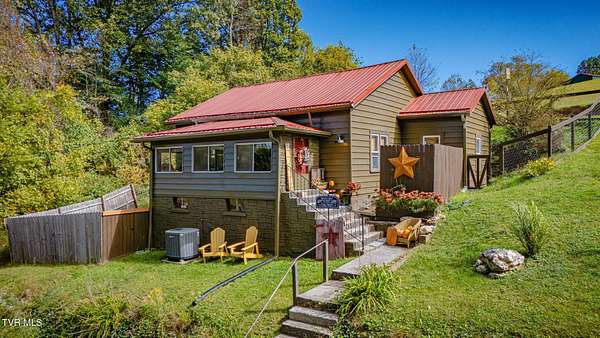 1.73 Acres of Residential Land with Home for Sale in Jonesville, Virginia