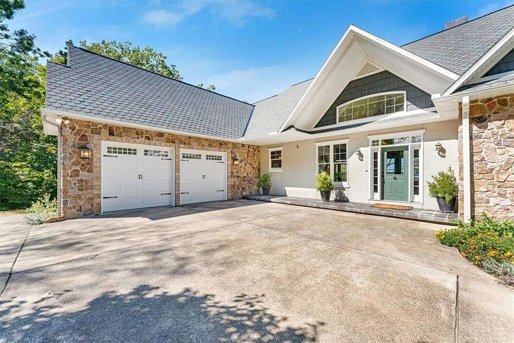 3 Acres of Residential Land with Home for Sale in Eureka Springs, Arkansas