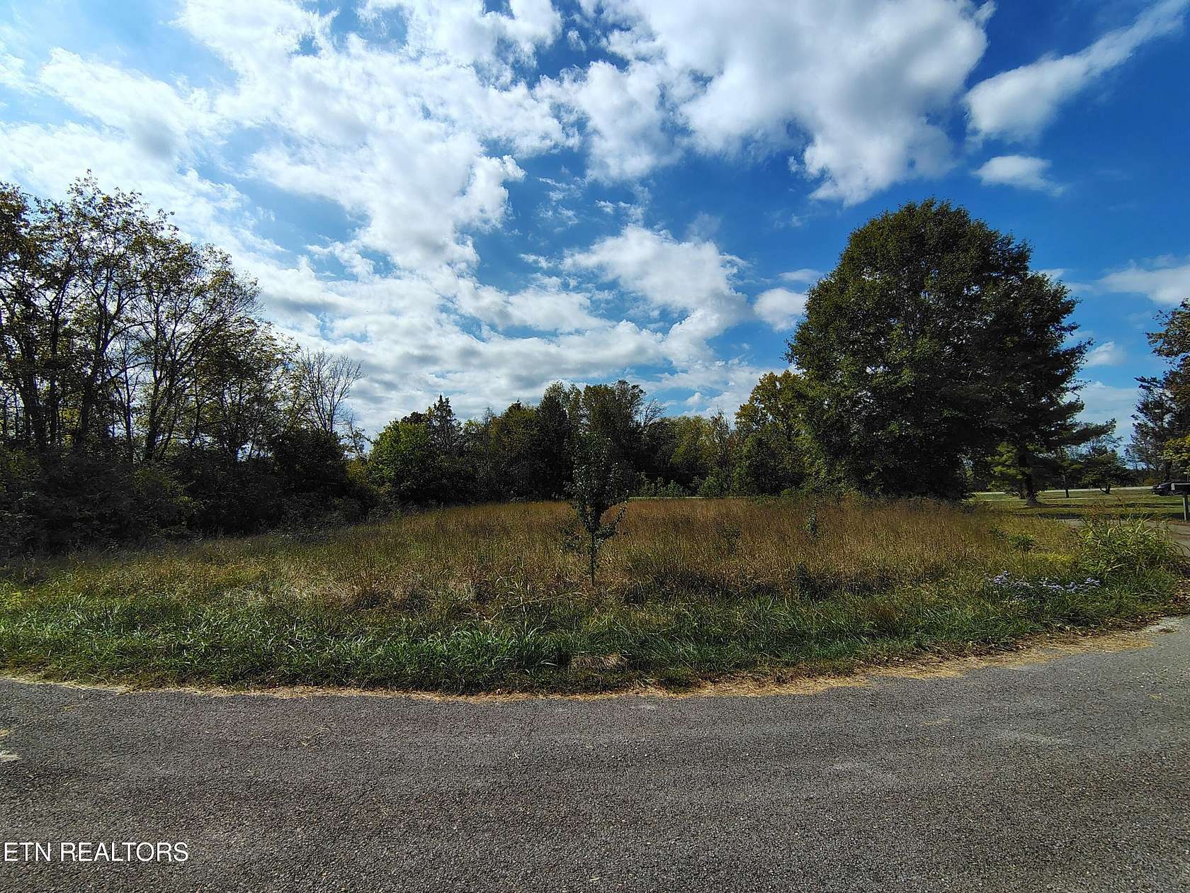 0.94 Acres of Residential Land for Sale in Knoxville, Tennessee