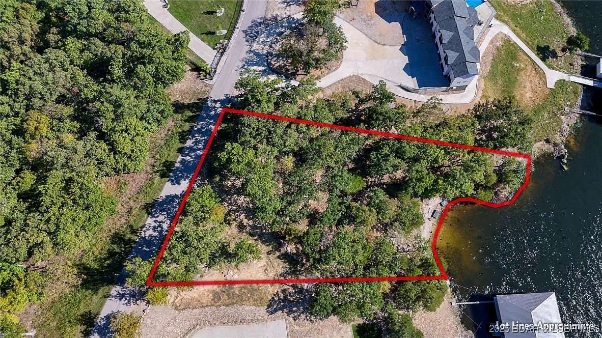 1 Acre of Residential Land for Sale in Sunrise Beach, Missouri