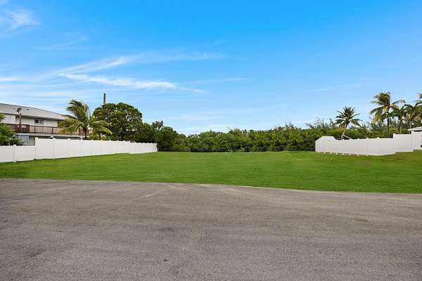 Residential Land for Sale in Sugarloaf Key, Florida
