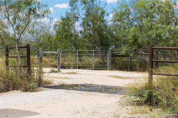 183 Acres of Recreational Land for Sale in Edinburg, Texas