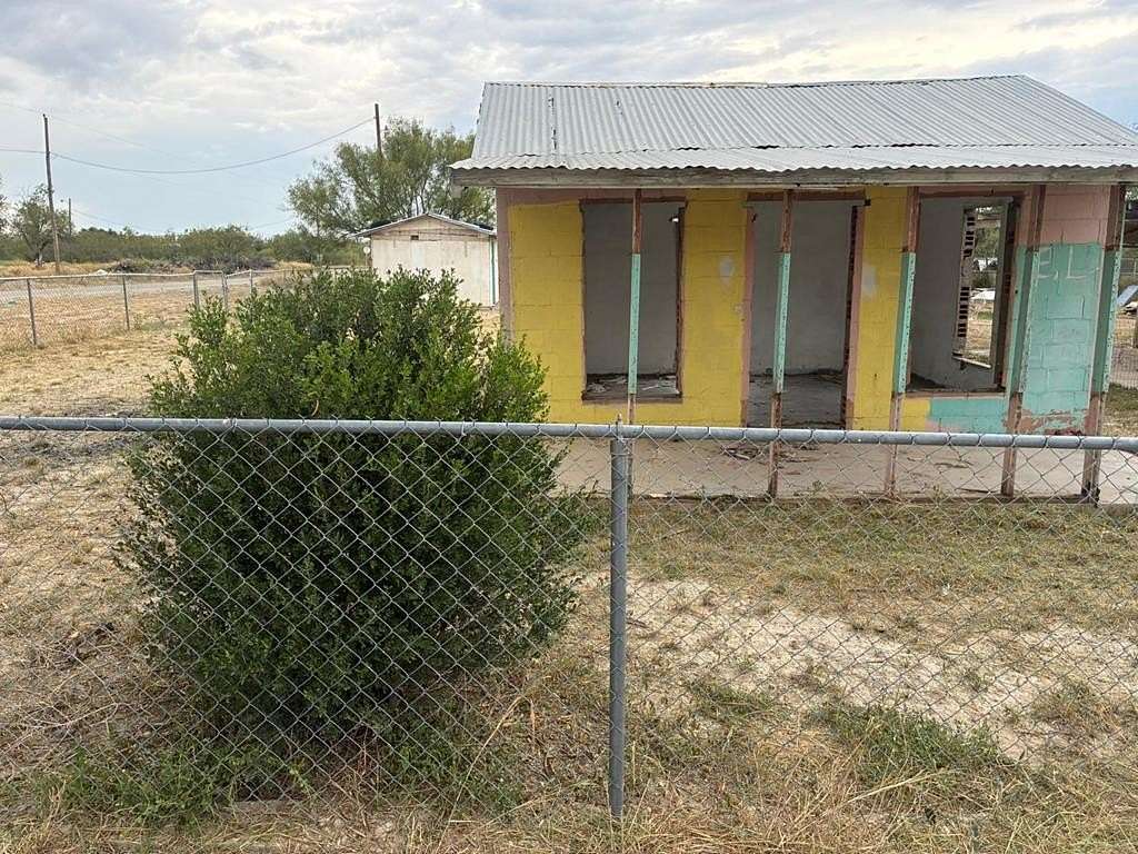 0.16 Acres of Improved Residential Land for Sale in El Indio, Texas