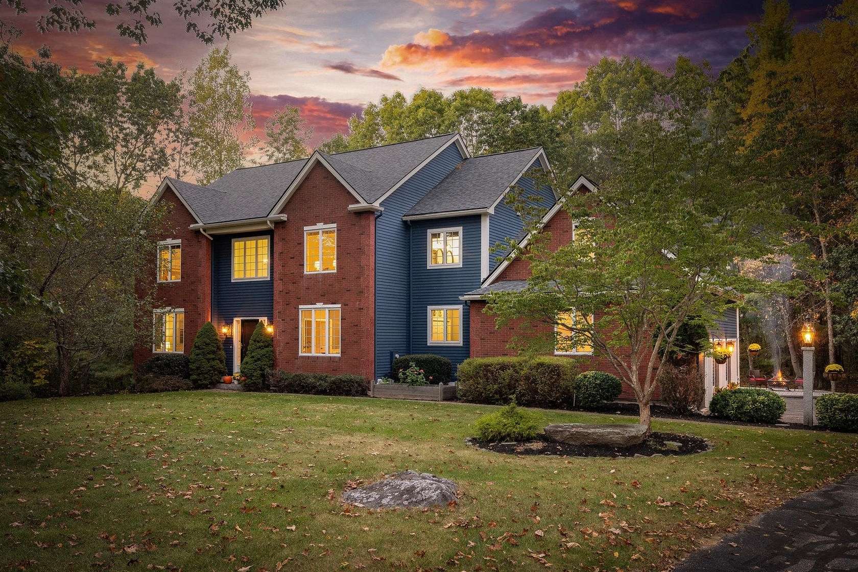 2.12 Acres of Residential Land with Home for Sale in North Hampton, New Hampshire