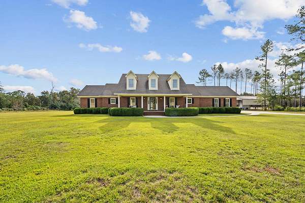 18.7 Acres of Land with Home for Sale in Aiken, South Carolina