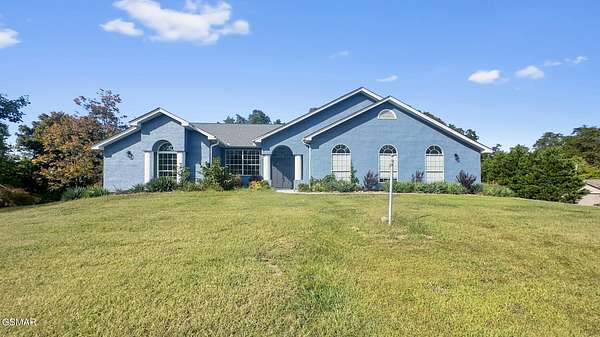 1 Acre of Residential Land with Home for Sale in Sevierville, Tennessee