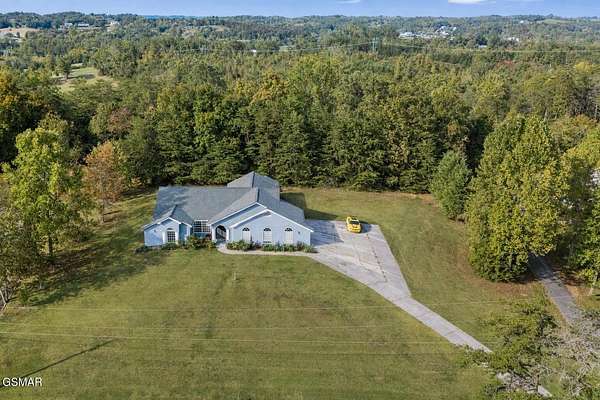 1 Acre of Residential Land with Home for Sale in Sevierville, Tennessee