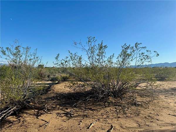 1.17 Acres of Land for Sale in Golden Valley, Arizona