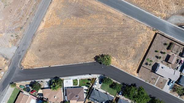 0.85 Acres of Residential Land for Sale in Porterville, California