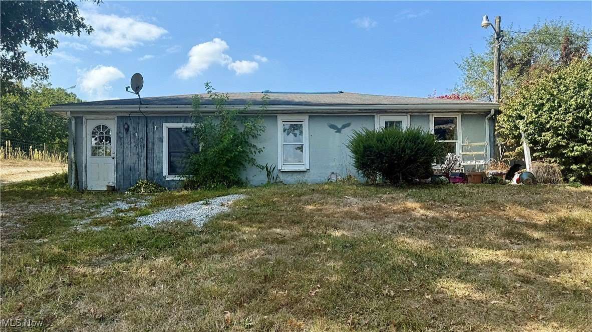 1.52 Acres of Residential Land with Home for Sale in Hartville, Ohio