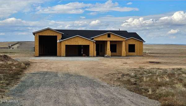 6 Acres of Residential Land with Home for Sale in Prescott Valley, Arizona