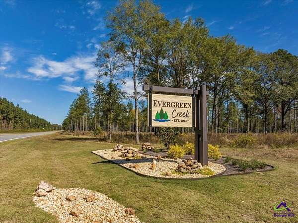 2.17 Acres of Residential Land for Sale in Cochran, Georgia