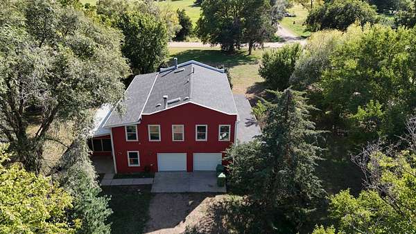 2.89 Acres of Residential Land with Home for Sale in Stockham, Nebraska