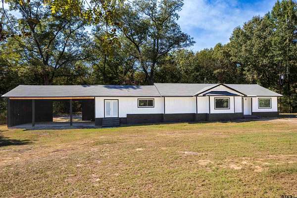 5.47 Acres of Land with Home for Sale in Pittsburg, Texas