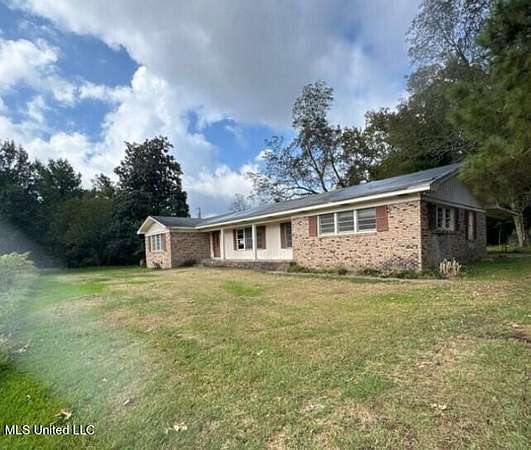 7.57 Acres of Residential Land with Home for Sale in Edwards, Mississippi