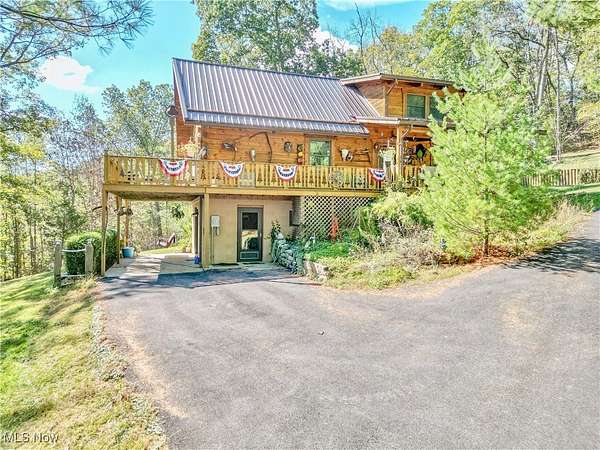 4 Acres of Residential Land with Home for Sale in Bloomingdale, Ohio