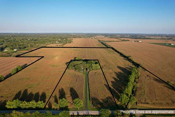 71 Acres of Agricultural Land for Sale in Huntley, Illinois