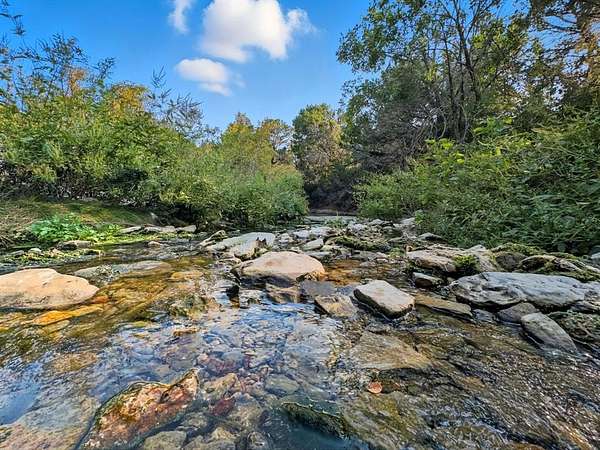 184 Acres of Recreational Land & Farm for Sale in Hamilton, Texas