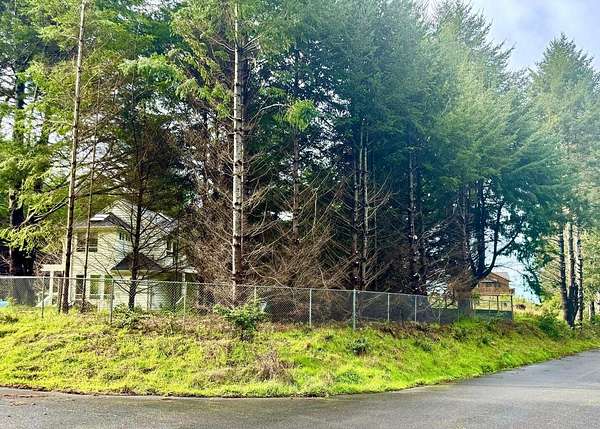 0.11 Acres of Residential Land for Sale in Shelter Cove, California