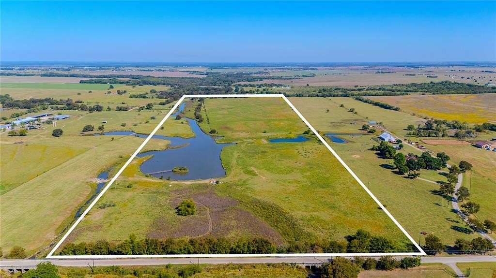 60 Acres of Mixed-Use Land for Sale in Pilot Point, Texas