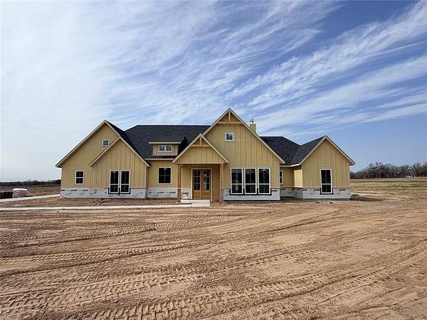 2 Acres of Land with Home for Sale in Granbury, Texas