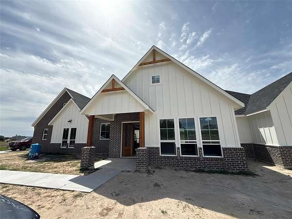 2 Acres of Land with Home for Sale in Granbury, Texas