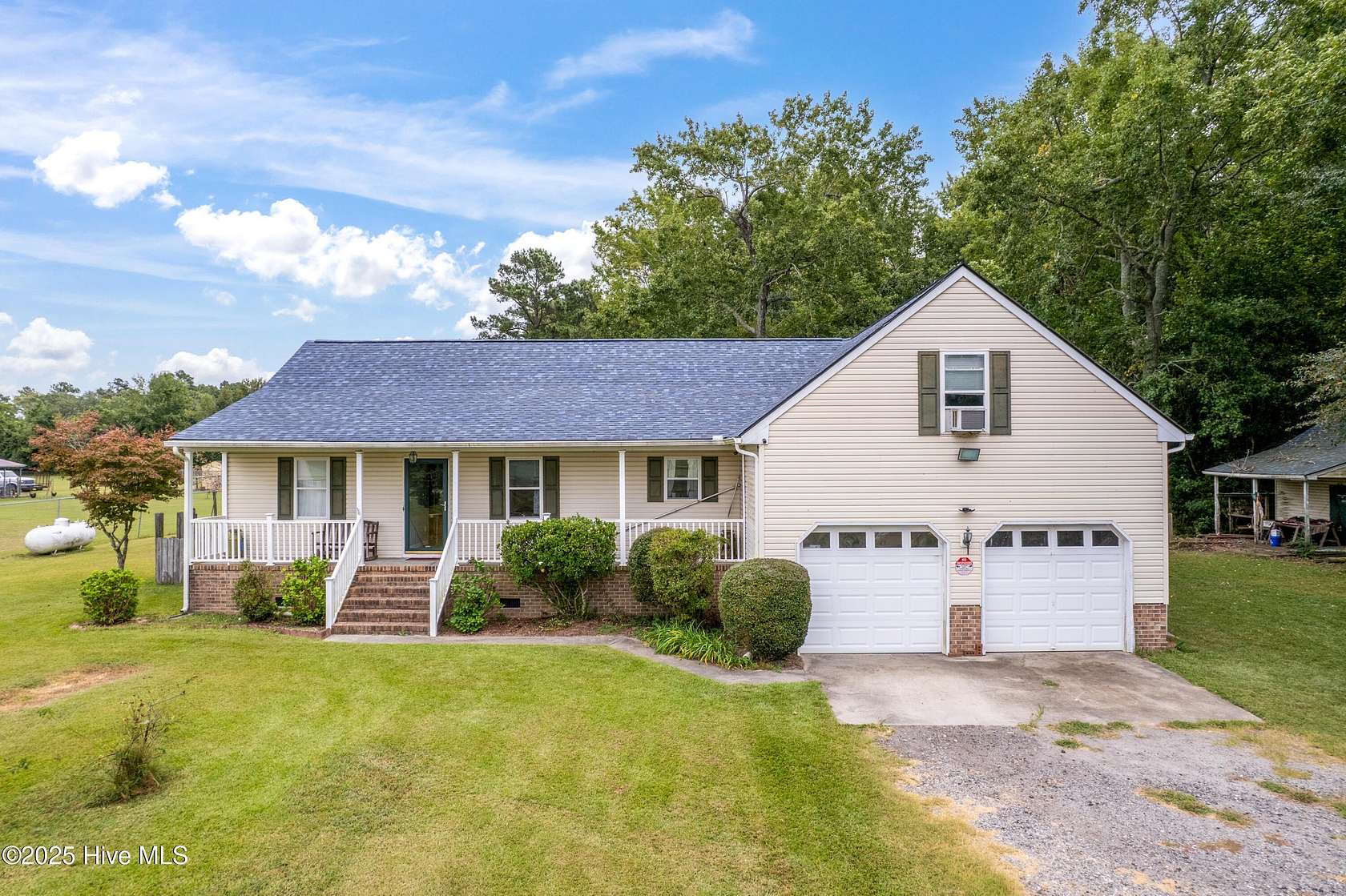 3.18 Acres of Residential Land with Home for Sale in Currituck, North Carolina