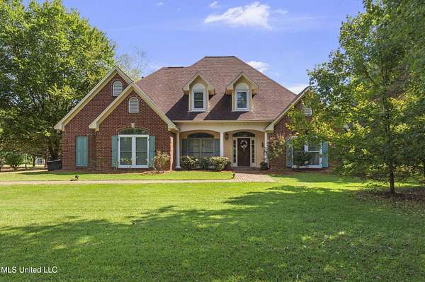 2 Acres of Residential Land with Home for Sale in Madison, Mississippi