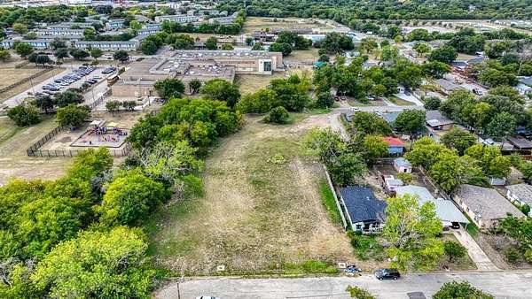 1.52 Acres of Commercial Land for Sale in Fort Worth, Texas