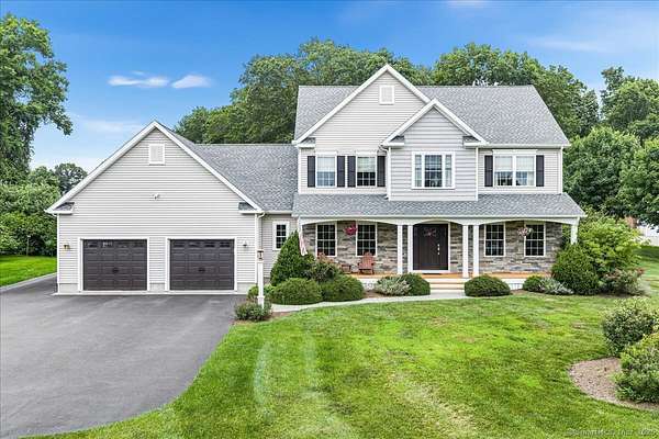 1.86 Acres of Residential Land with Home for Sale in Brooklyn, Connecticut