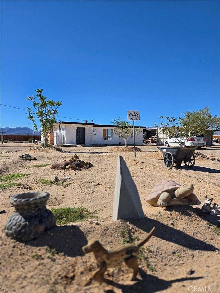 5 Acres of Residential Land with Home for Sale in Twentynine Palms, California
