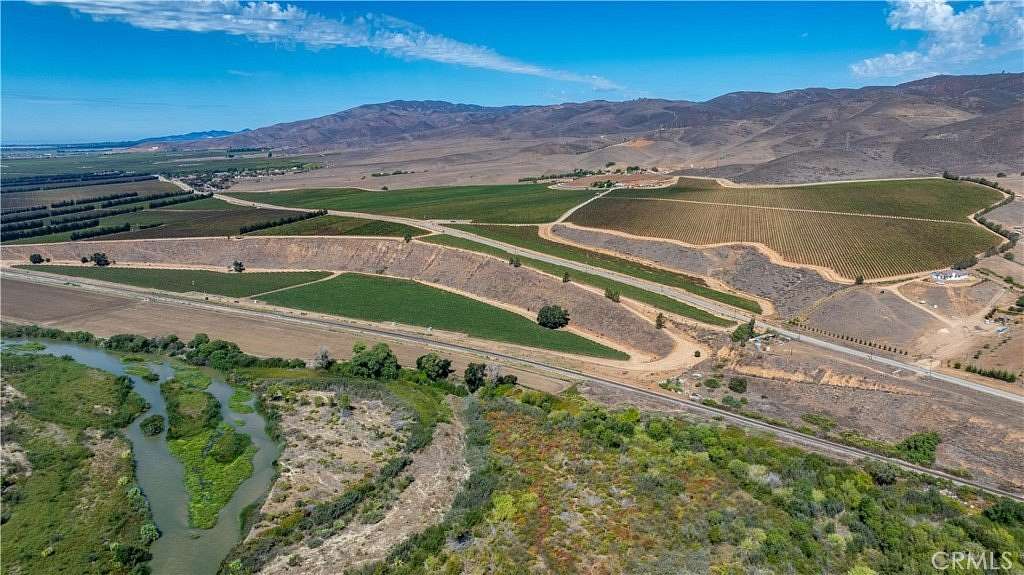 217 Acres of Agricultural Land with Home for Sale in Soledad, California