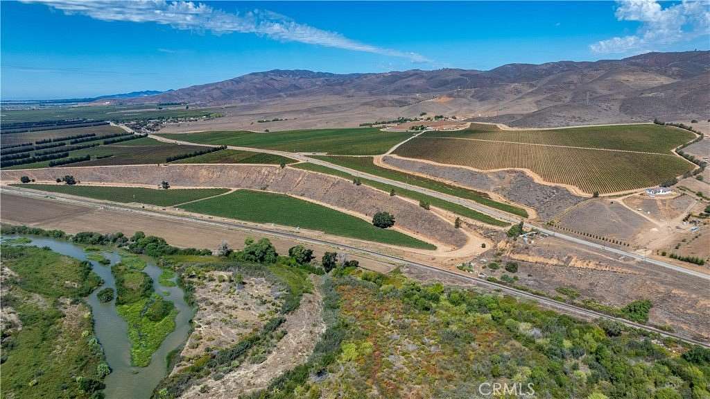 217 Acres of Land with Home for Sale in Soledad, California
