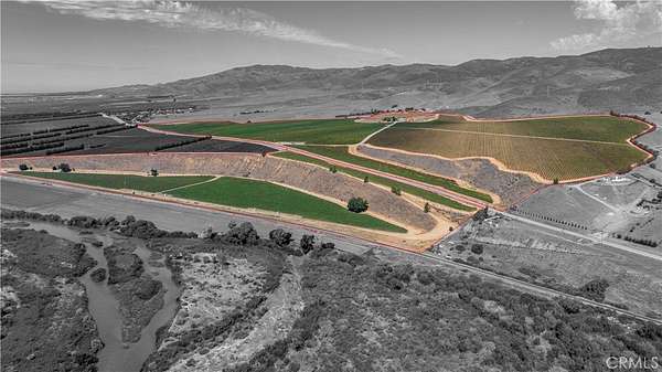 217 Acres of Agricultural Land with Home for Sale in Soledad, California