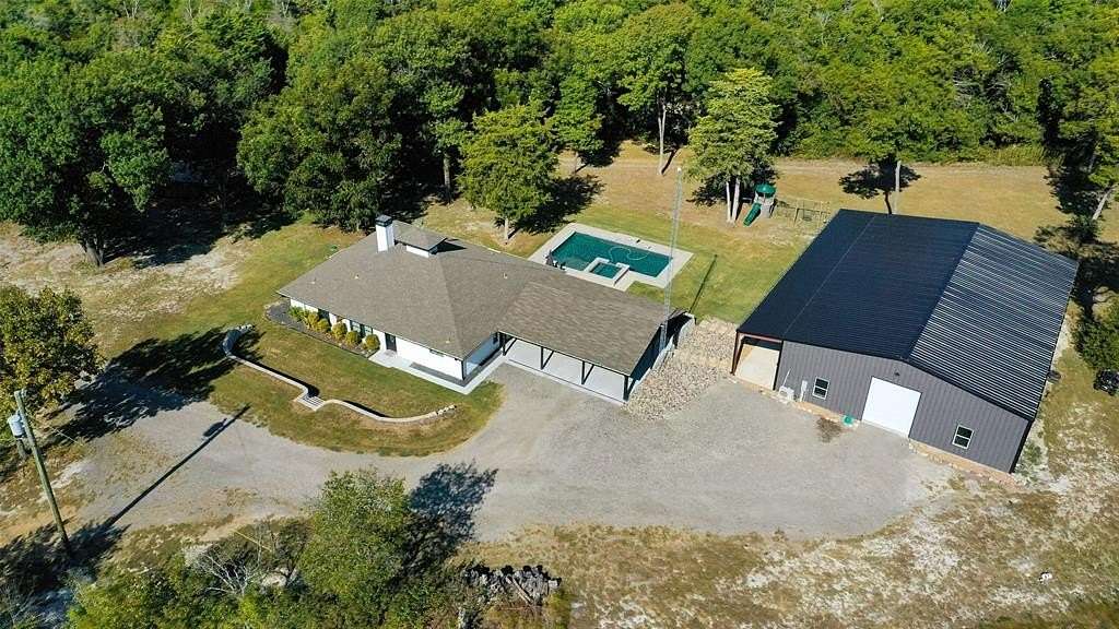 5 Acres of Improved Mixed-Use Land for Sale in Waxahachie, Texas