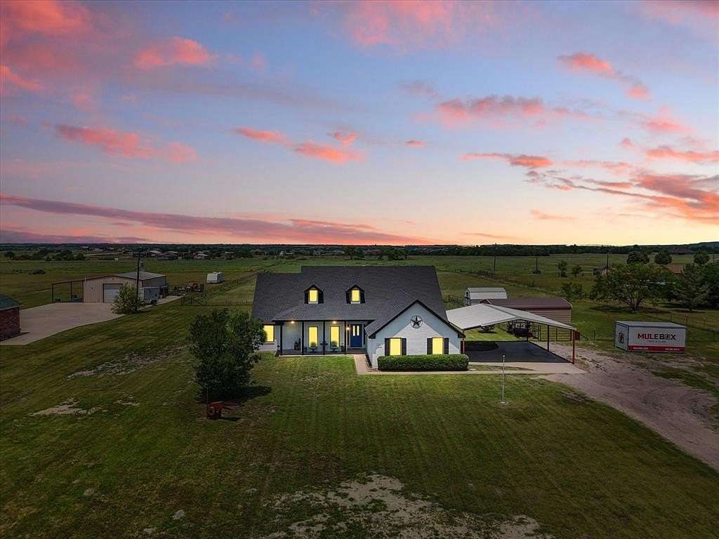 3 Acres of Residential Land with Home for Sale in Venus, Texas