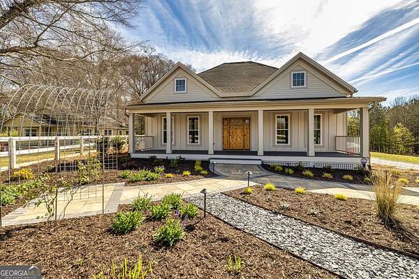 7.83 Acres of Residential Land with Home for Sale in Bowdon, Georgia