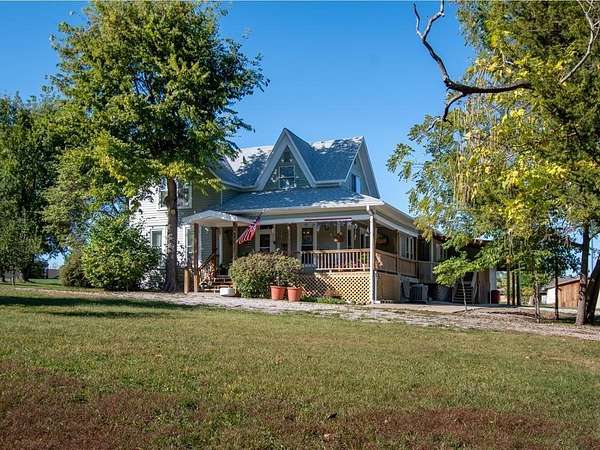 2.5 Acres of Residential Land with Home for Sale in Cameron, Missouri