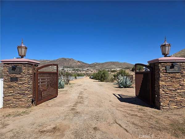 19.3 Acres of Agricultural Land for Sale in Acton, California