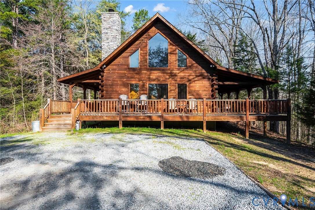 27 Acres of Recreational Land with Home for Sale in Farmville, Virginia