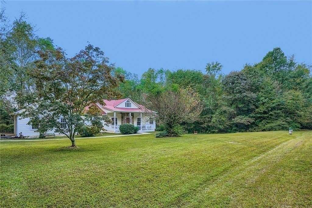 2 Acres of Residential Land with Home for Sale in Hoschton, Georgia