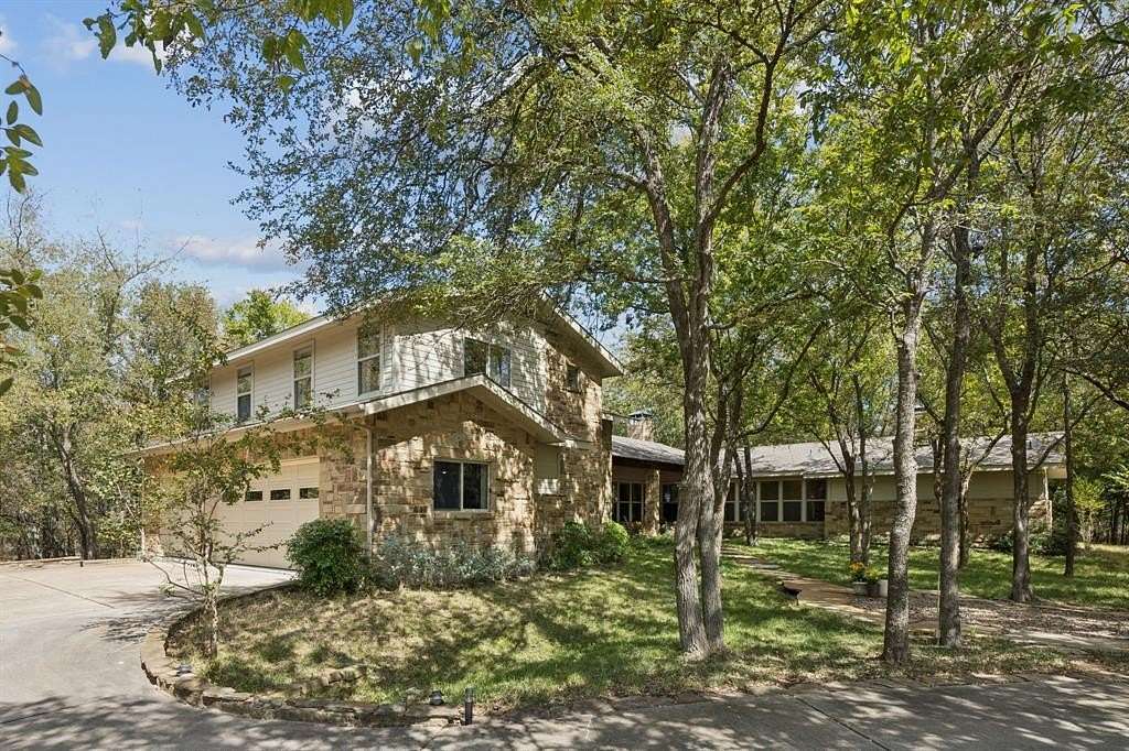 10.3 Acres of Land with Home for Sale in Royse City, Texas