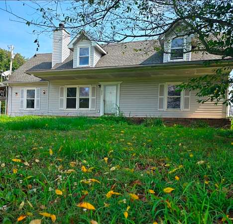 2 Acres of Residential Land with Home for Sale in Woodlawn, Tennessee