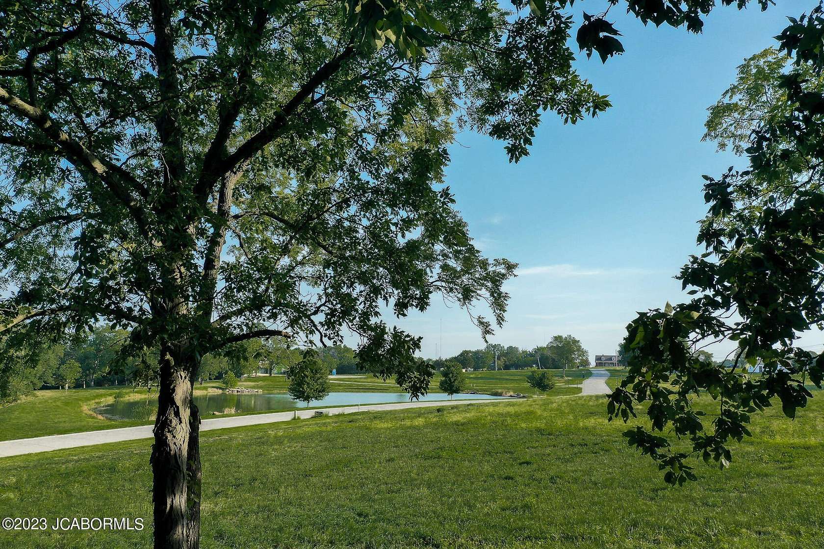 1 Acre of Land for Sale in Holts Summit, Missouri